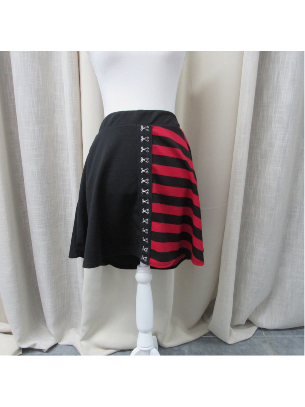 Midnight Hour Red Black Striped Split Mini Skater Hook Eye Goth Plus Sz 0